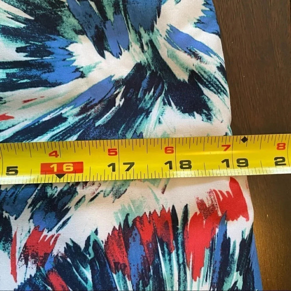 IZOD Golf Tennis Athletic Skort Skirt White Blue Red Floral Print Size 2 - Picture 12 of 16